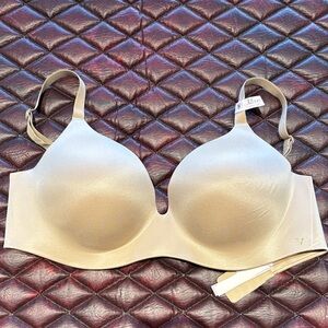 NWT Victoria's Secret wireless perfect coverage Tan Bra